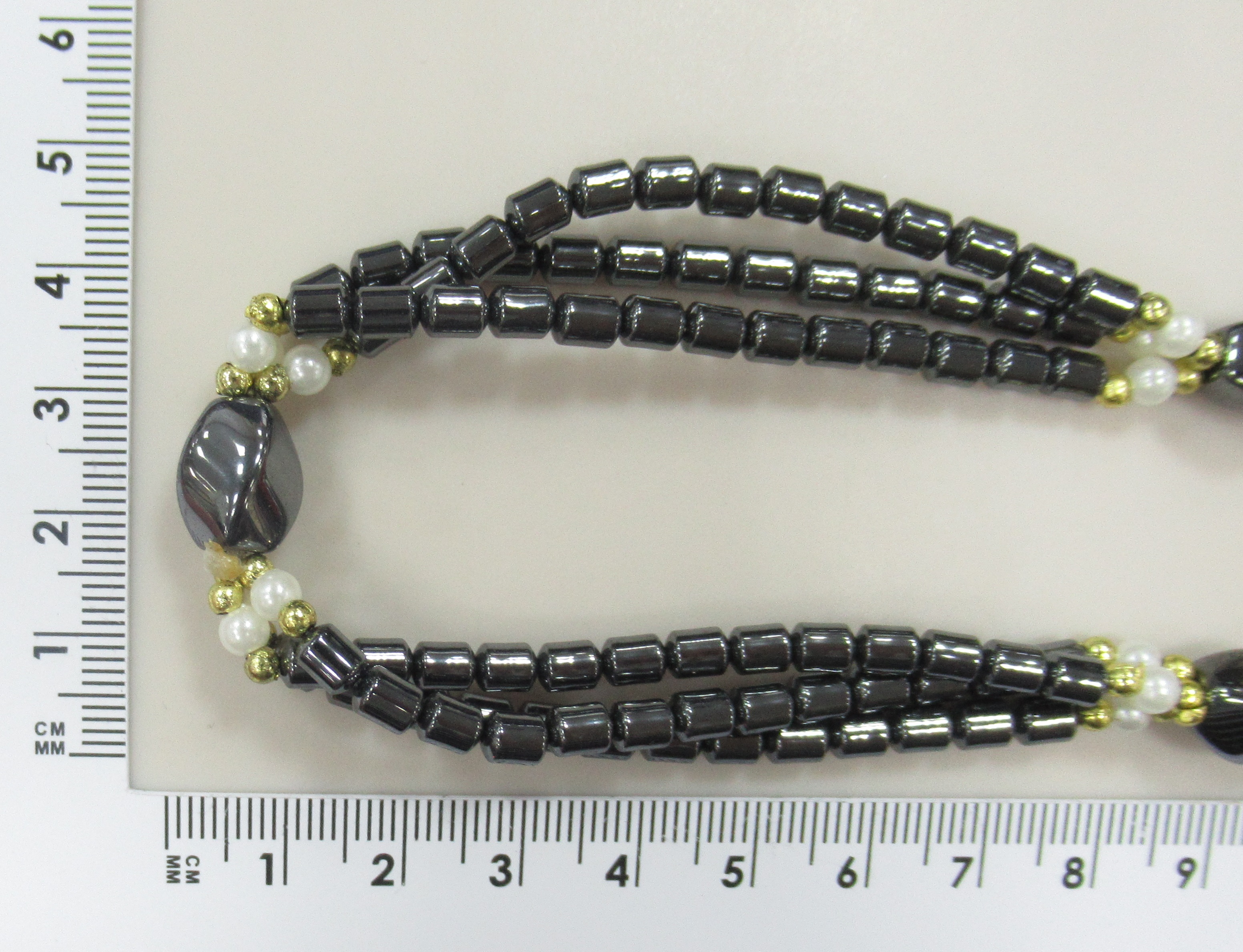 Бусы из гематита и жемчуга